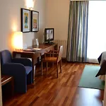 Maroa 4*