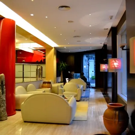 Maroa Hotel