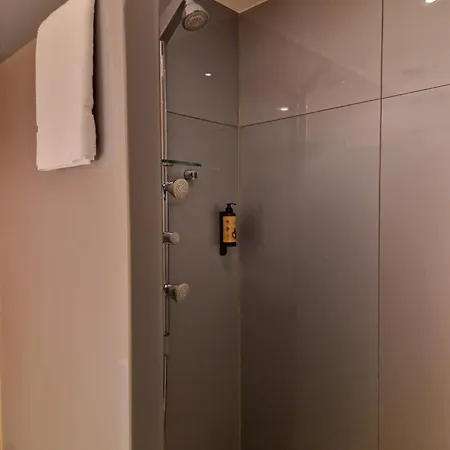 Maroa Hotel 4*