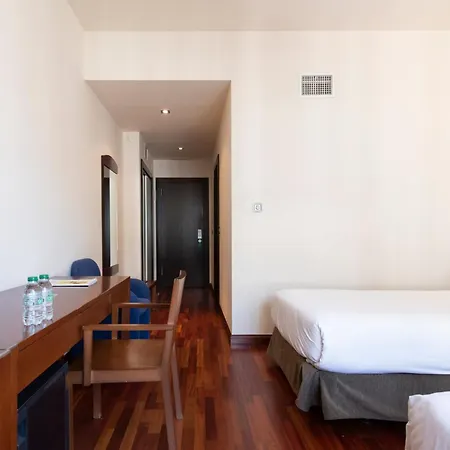 Otel Maroa 4*