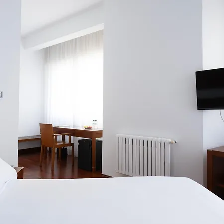 Otel Maroa 4*