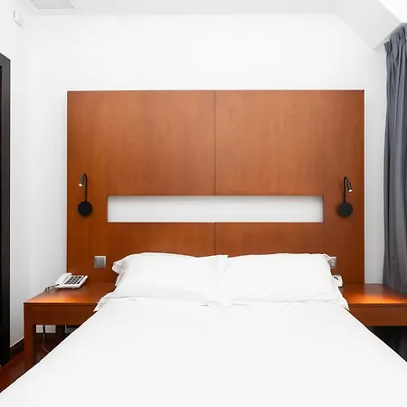Maroa Hotel